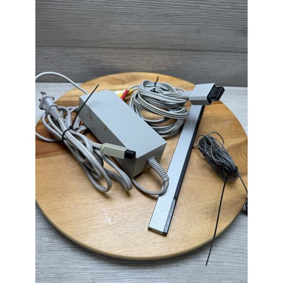 Nintendo Wii Console Wii Bundle (TESTED) Read Description - Picture 5 of 5